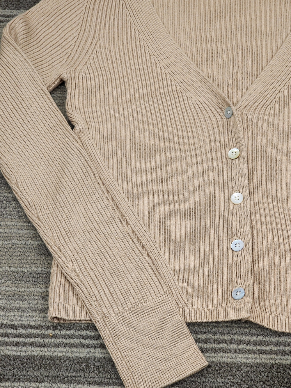 Dynamite Tan Ribbed V-Neck Button Cardigan - Picture 5 of 10